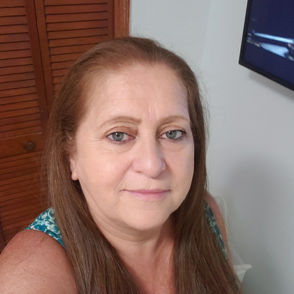 Meet your Posher, Ana